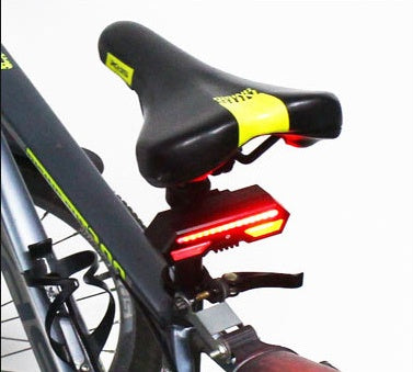 Fanale Posteriore Bici Intelligente con Indicatori Direzione Wireless - 85 Lumen